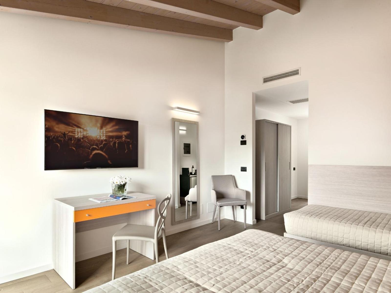 Residence Caffe Maya Maslianico Εξωτερικό φωτογραφία
