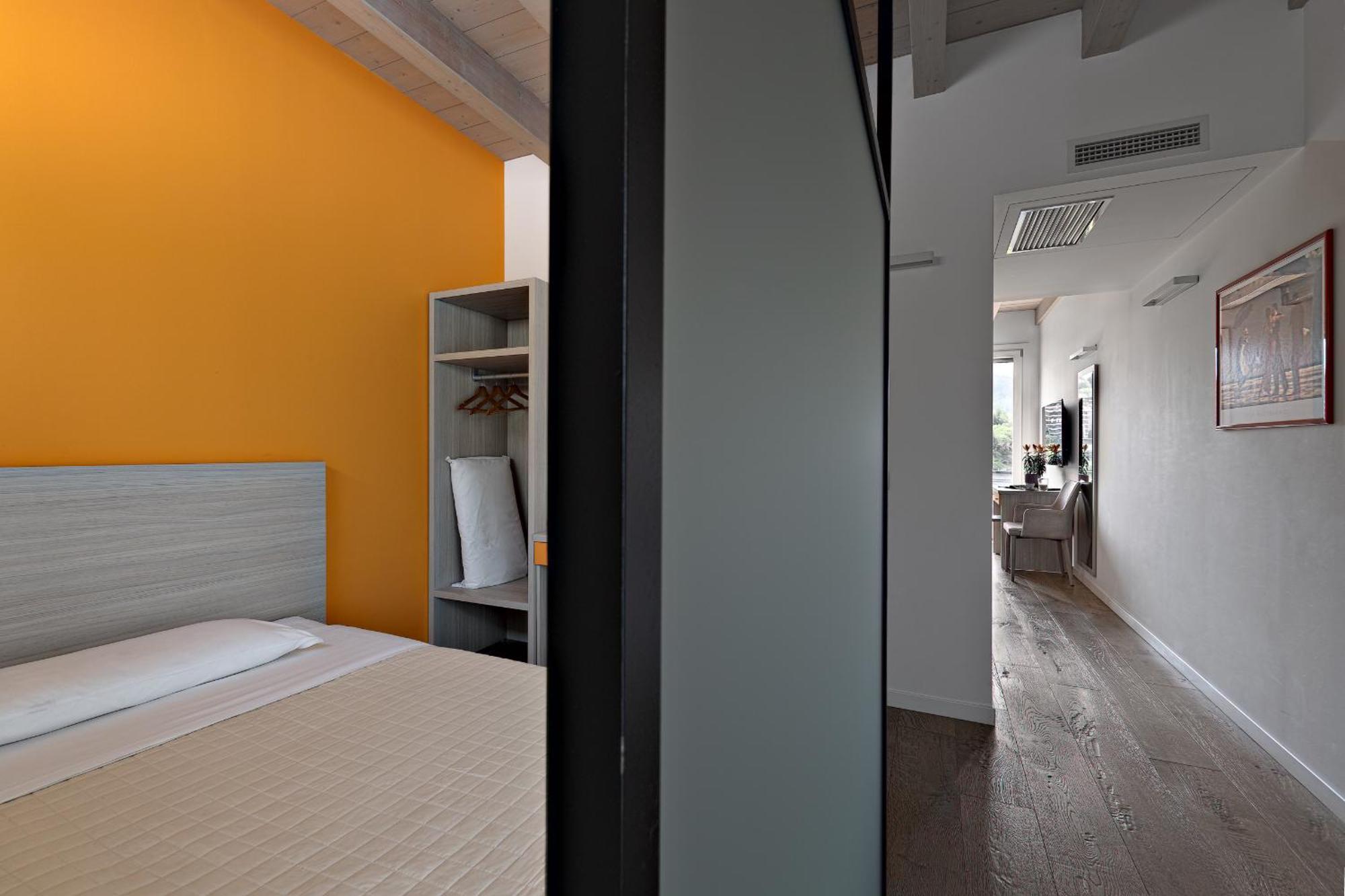 Residence Caffe Maya Maslianico Εξωτερικό φωτογραφία